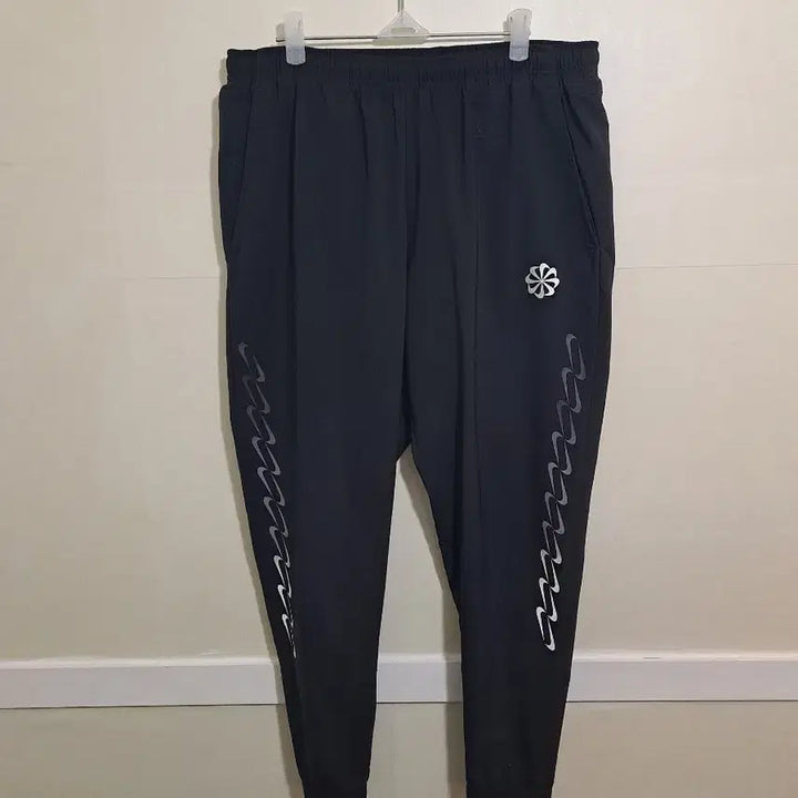 [BUNJANG] Nike Black Lightweight Training Pants Size 35 / 나이키 블랙경량 트레이닝 바지 35사이즈