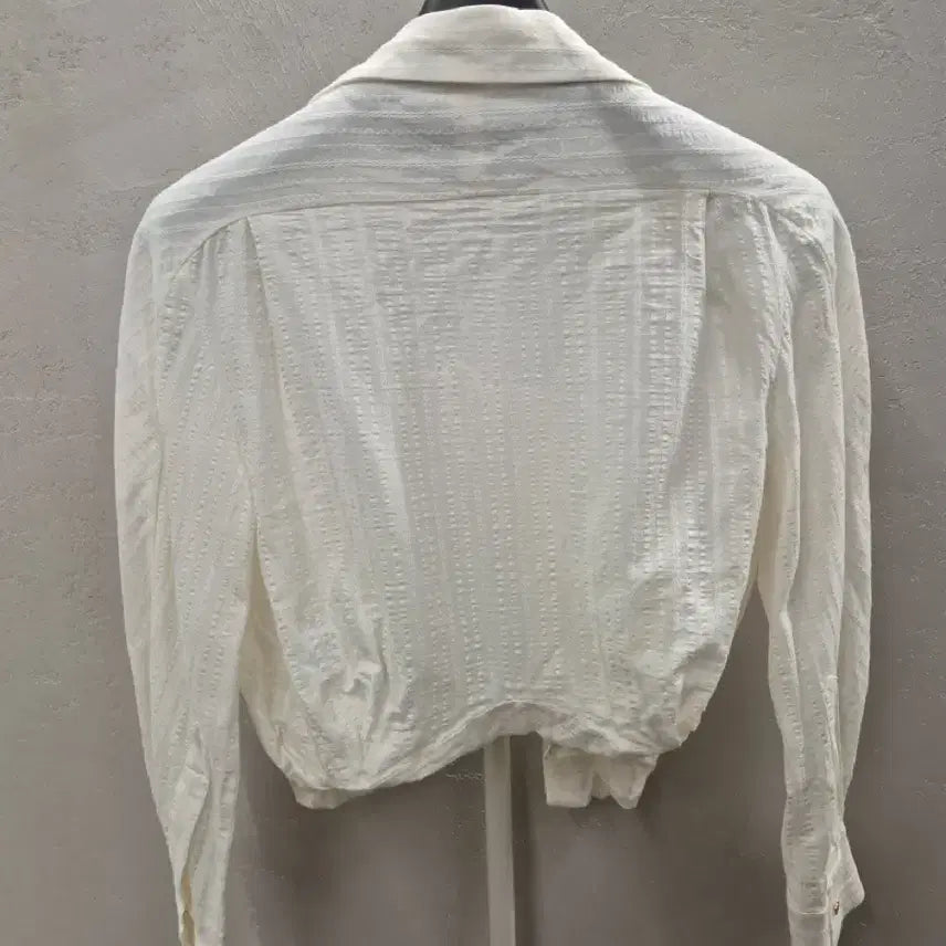 [BUNJANG] Jacquemus La Riviera White Cropped Shirt Size 36 / 자크뮈스 라 리비에라 화이트 크롭 셔츠 36 사이즈
