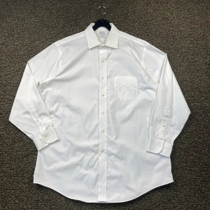 [BUNJANG] Brooks Brothers Embroidered Logo White Shirt / 브룩스브라더스 자수로고 화이트 셔츠