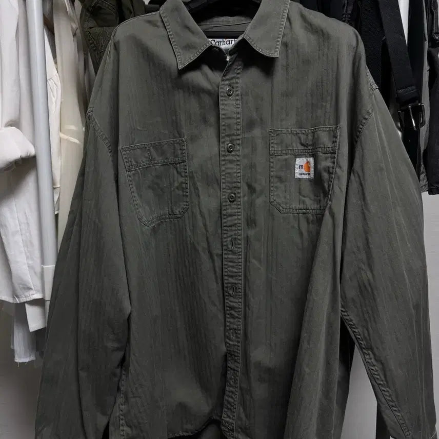 [BUNJANG] Carhartt Work Shirt Khaki (Flame Retardant Material) / 칼하트 워크셔츠 카키(방염소재)