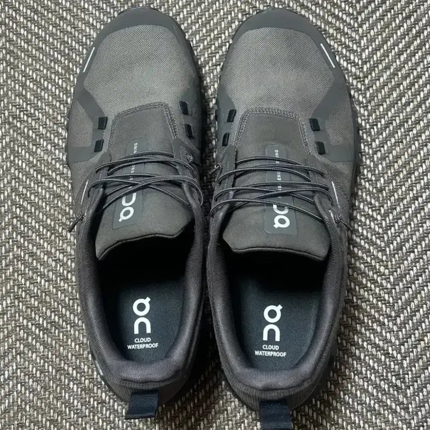 [BUNJANG] On Running Cloud 6 WP Running Shoes / [280] 온 러닝 클라우드 6 WP 쏜 블랙 런닝화