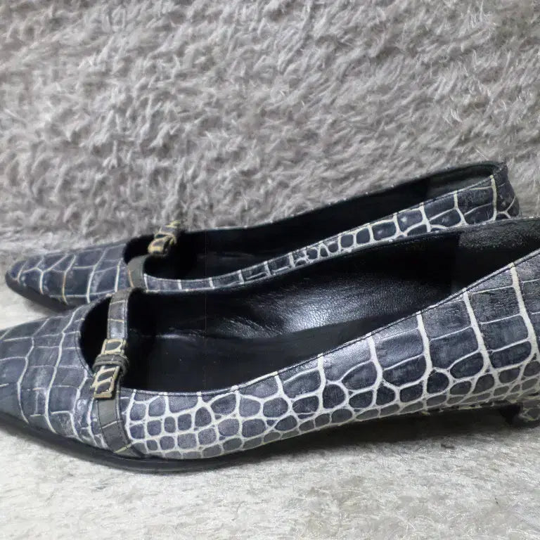 [BUNJANG] Emporio Armani Croc-Embossed Leather Loafers / 후루룩구제2 240 엠포리오아르마니 구두 로퍼 굽5 와니 260511