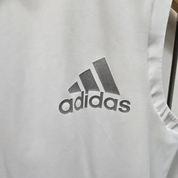 [BUNJANG] Adidas White Sleeveless T-Shirt XS / (1541)아디다스 화이트 민소매 티셔츠xs