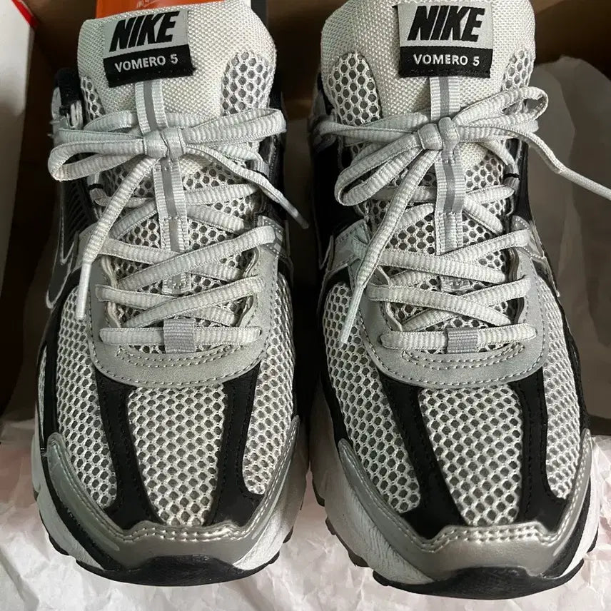 [BUNJANG] Nike Vomero 260 / 나이키 보메로 260