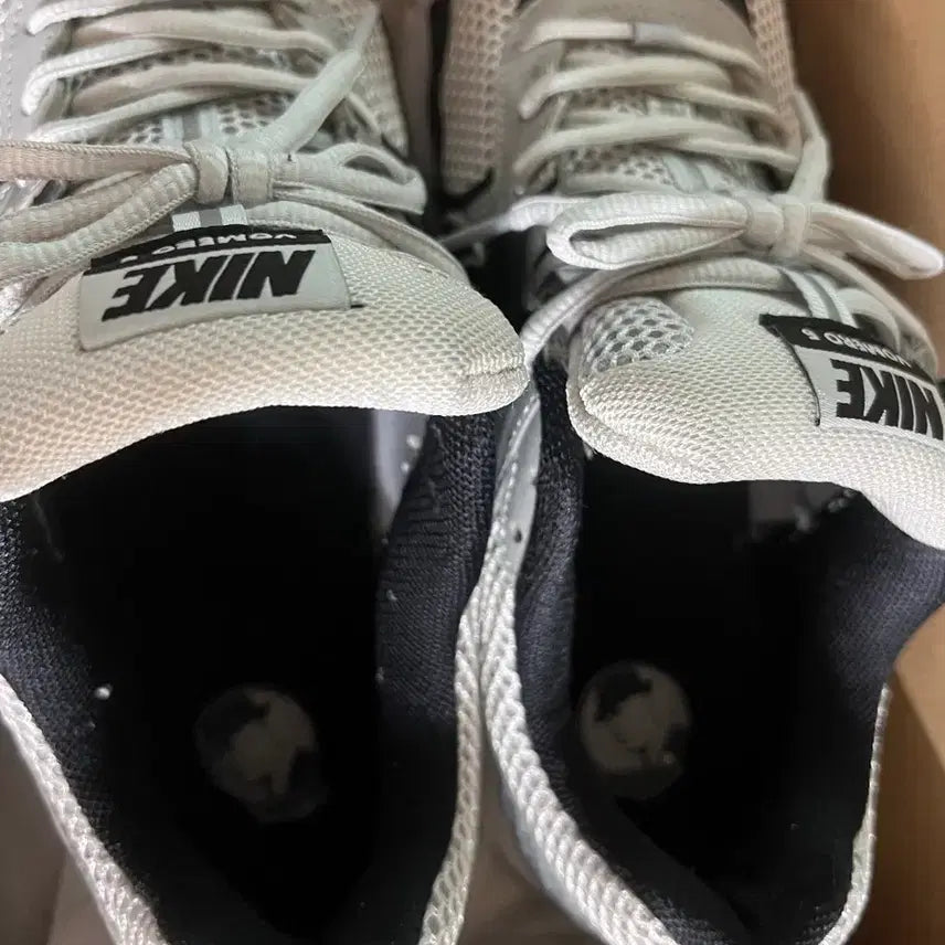 [BUNJANG] Nike Vomero 260 / 나이키 보메로 260