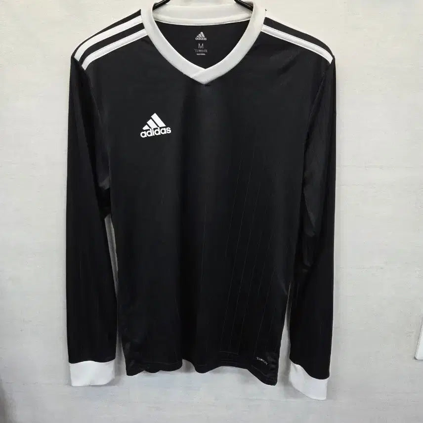 [BUNJANG] Adidas Tavella 18 Stripe V-Neck Jersey Long Sleeve M / 아디다스 타벨라 18 스트라이프 브이넥 져지긴팔 m