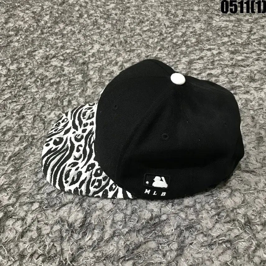 [BUNJANG] MLB LA Black Snapback Hat Zebra Pattern / MLB LA 검정색 스냅백 모자 얼룩말 패턴