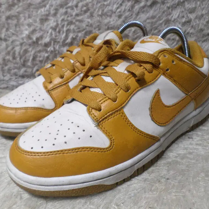 [BUNJANG] Nike Dunk Low Next Nature Mustard / 후루룩구제2 235 나이키 덩크로우 넥스트 네이저 머스타드260511