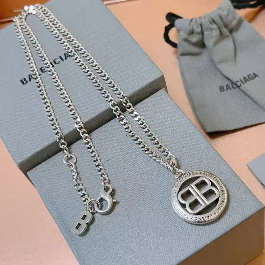 [BUNJANG] Balenciaga Vintage Necklace / 발렌시아가 빈티지 목걸이