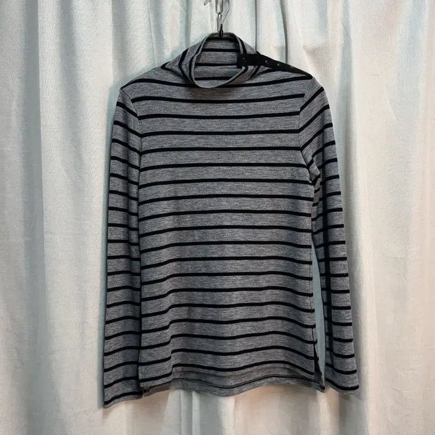[BUNJANG] 2nd Floor Striped High Neck T-Shirt / [55] 2nd floor 세컨플로어 스트라이프 얇은 하이넥 티셔츠