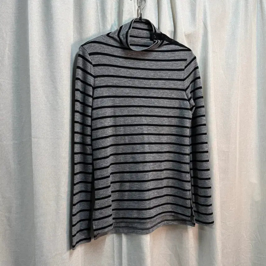 [BUNJANG] 2nd Floor Striped High Neck T-Shirt / [55] 2nd floor 세컨플로어 스트라이프 얇은 하이넥 티셔츠