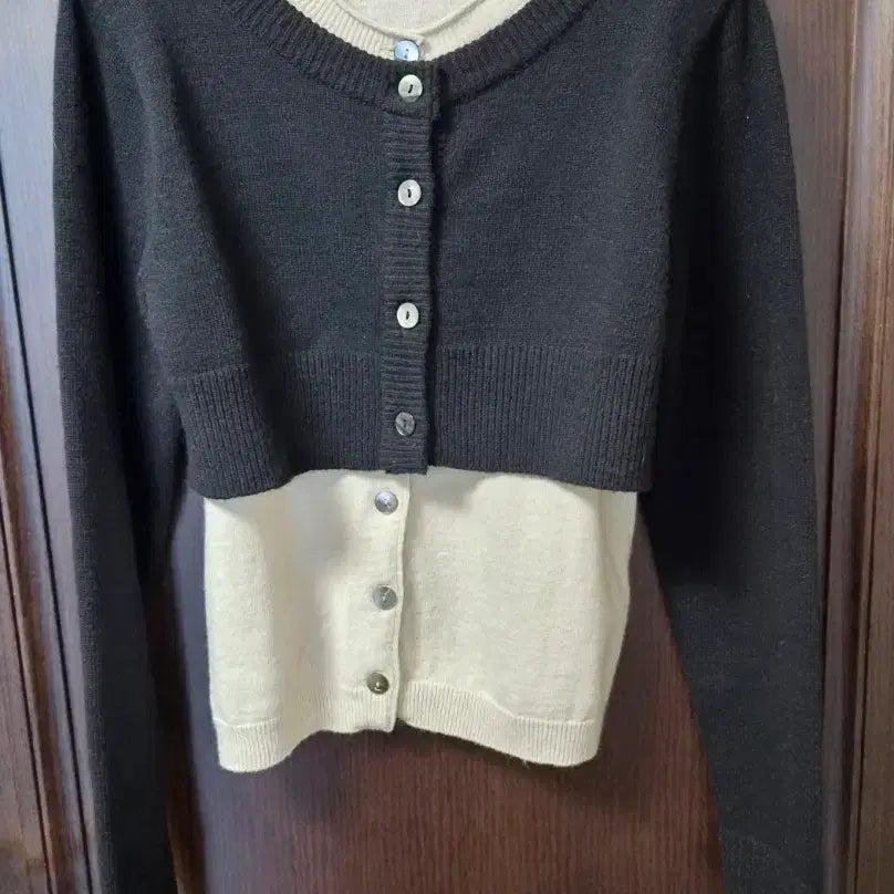 [BUNJANG] The Ilma Ensemble Cardigan Black/Ivory / 더 일마 앙상블 가디건 블랙/아이보리
