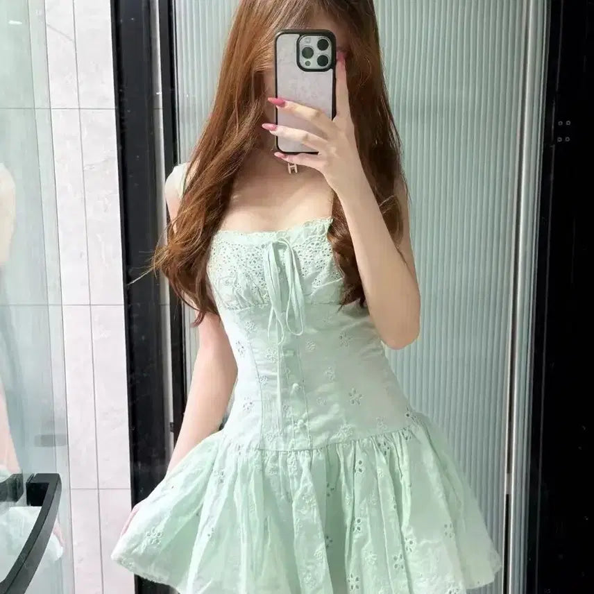 [BUNJANG] Mint Eyelet Punch Flare Dress / 민트 아일렛 펀칭 플레어 원피스