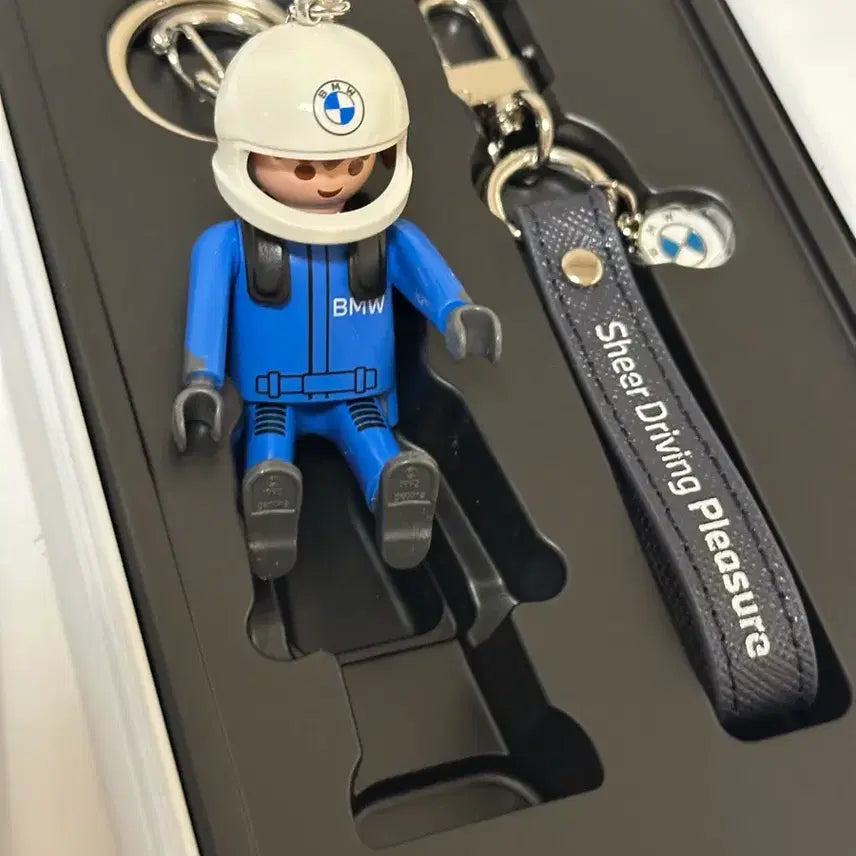 [BUNJANG] BMW Playmobil Leather Keychain Set / [신품] BMW | playmobil 키체인 세트