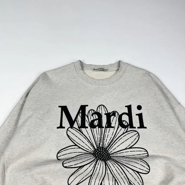[BUNJANG] Mardi Mercredi Flower Oatmeal Sweatshirt (Free Size) / 마르디 메크르디 플라워 오트밀 맨투맨 (Free 여성추천)