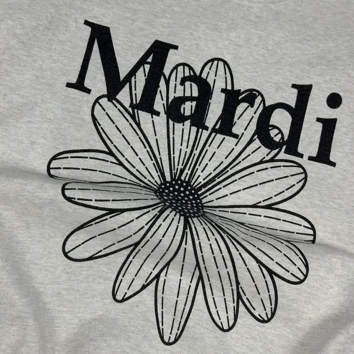 [BUNJANG] Mardi Mercredi Flower Oatmeal Sweatshirt (Free Size) / 마르디 메크르디 플라워 오트밀 맨투맨 (Free 여성추천)