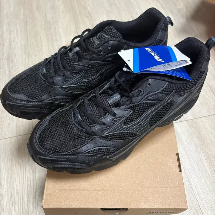 [BUNJANG] Mizuno MXR Black 240 / 미즈노 MXR 블랙 240
