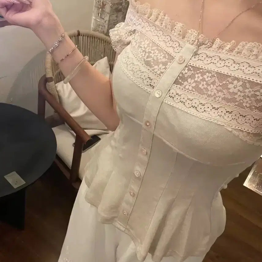 [BUNJANG] Lace Off-the-Shoulder Peplum Blouse Shirt / 레이스 오프숄더 블라우스 페플럼 셔츠