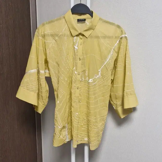 [BUNJANG] AKRIS Mustard Embroidered Pattern Shirt Blouse / AKRIS 아크리스(90) 머스타드자수 패턴 셔츠블라우스