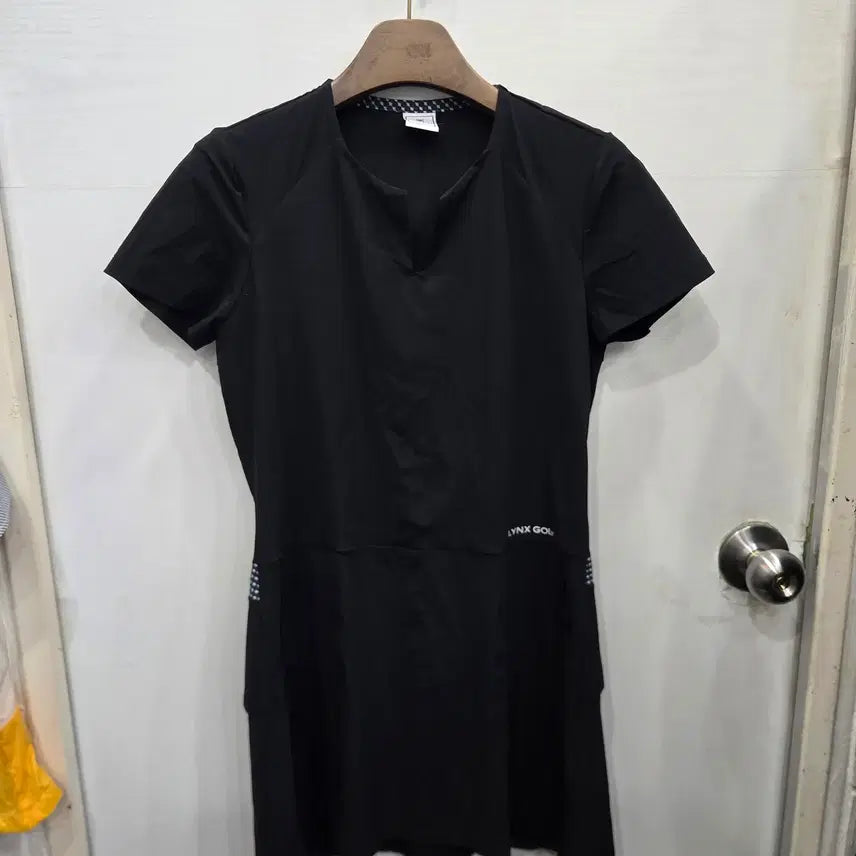 [BUNJANG] LYNX GOLF One-Piece Dress Size 95 / 95사이즈 )) LYNX GOLF 링스 골프 원피스!~ 깔끔하고 예뻐요~