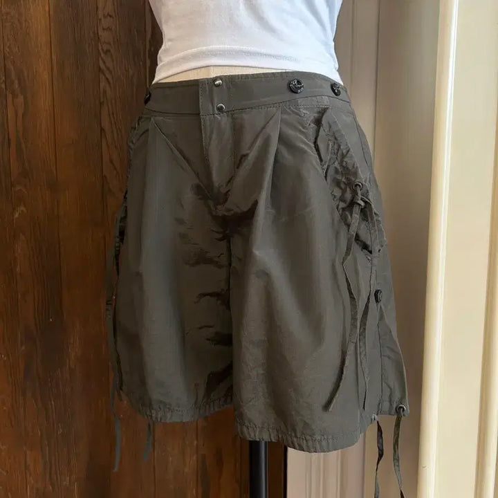[BUNJANG] Giorgio Armani Khaki Cargo Shorts / 아르마니 정품 카키 카고 반바지