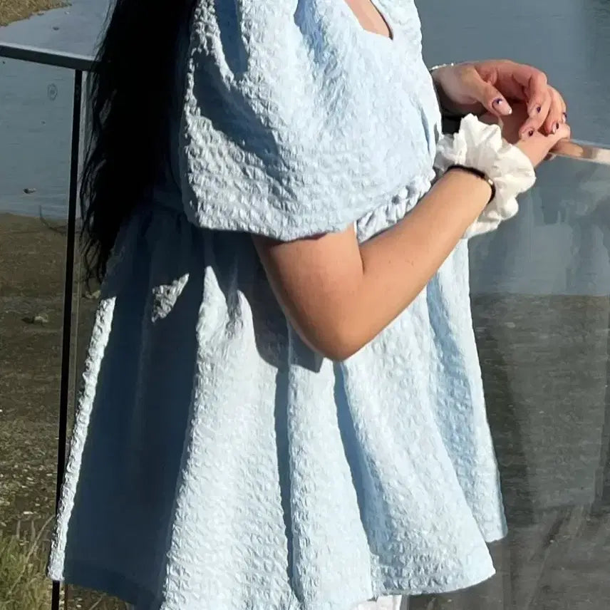 [BUNJANG] Light Blue Puff Blouse / 하늘색 퍼프 블라우스