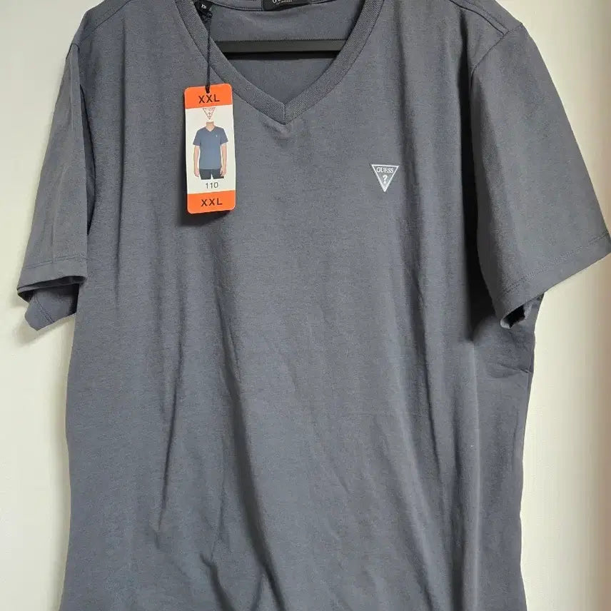 [BUNJANG] Guess V-Neck Short Sleeve T-Shirt (XXL) / 정품 새상품 게스 브이넥 반팔 티셔츠 XXL