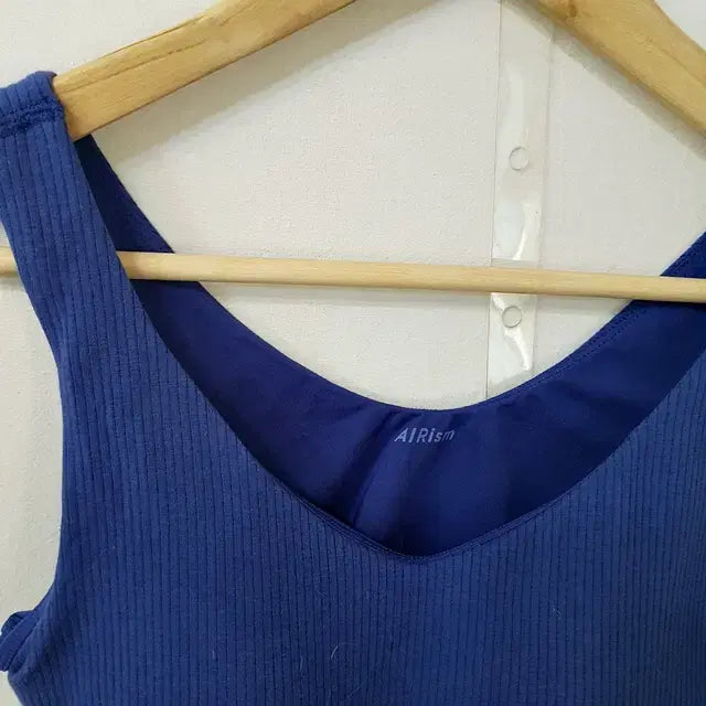 [BUNJANG] Uniqlo AIRism Bra Top (Size M) / 유니클로 AIRism 브라탑
