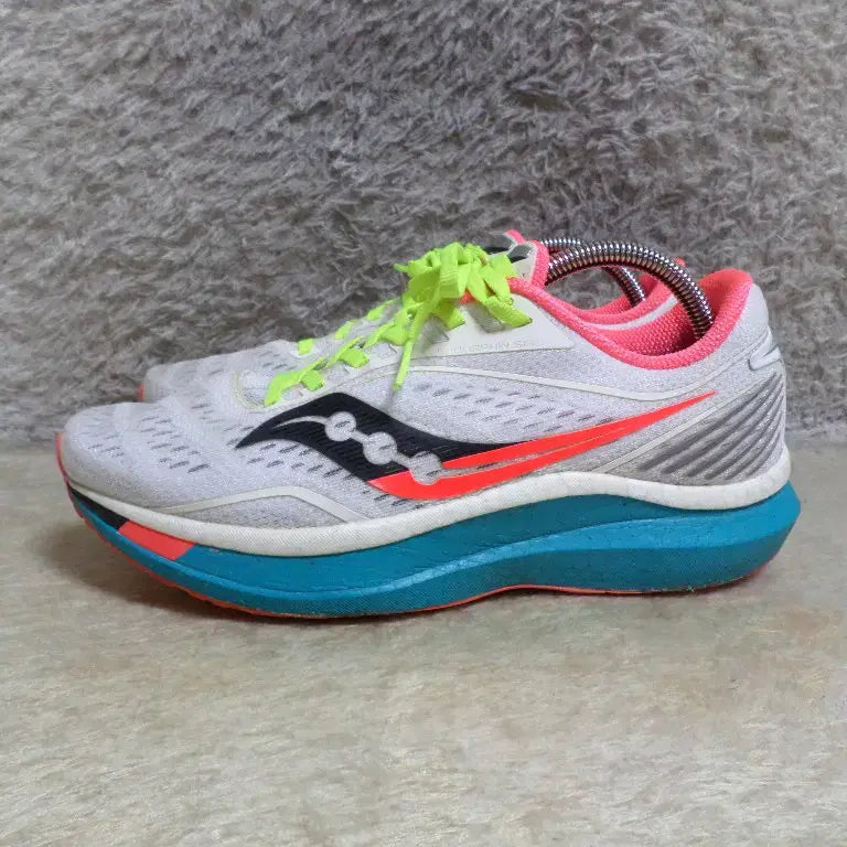 [BUNJANG] Saucony Endorphin Speed Running Shoes Size 260 / 후루룩구제2 260 써코니 엔돌핀 스피드 운동화 중고 신발 260511