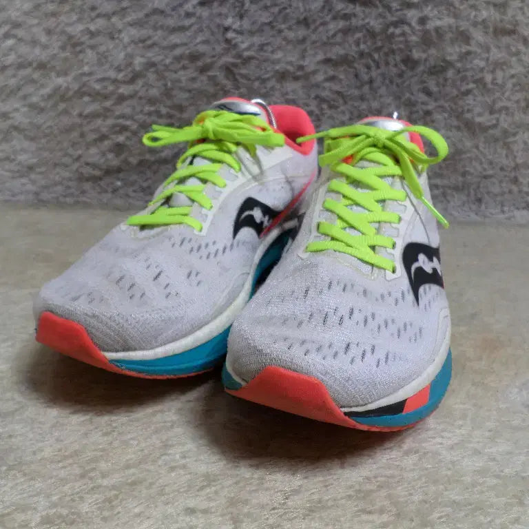 [BUNJANG] Saucony Endorphin Speed Running Shoes Size 260 / 후루룩구제2 260 써코니 엔돌핀 스피드 운동화 중고 신발 260511