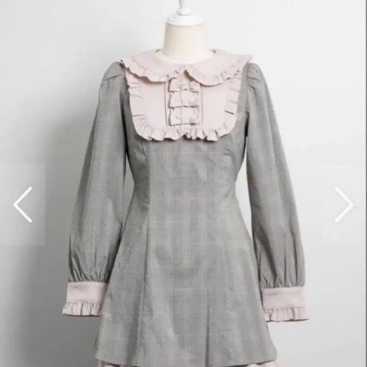 [SOLD OUT] 피움 스퀘어 프릴 리본 원피스 판매합니다