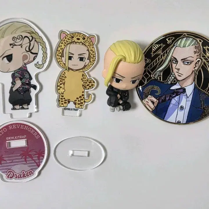 [BUNJANG] Tokyo Revengers Draken Acrylic Standee &amp; Badge Set / 도쿄리벤저스 도리벤 드라켄 아크릴 드라켄가챠 드라켄뱃지