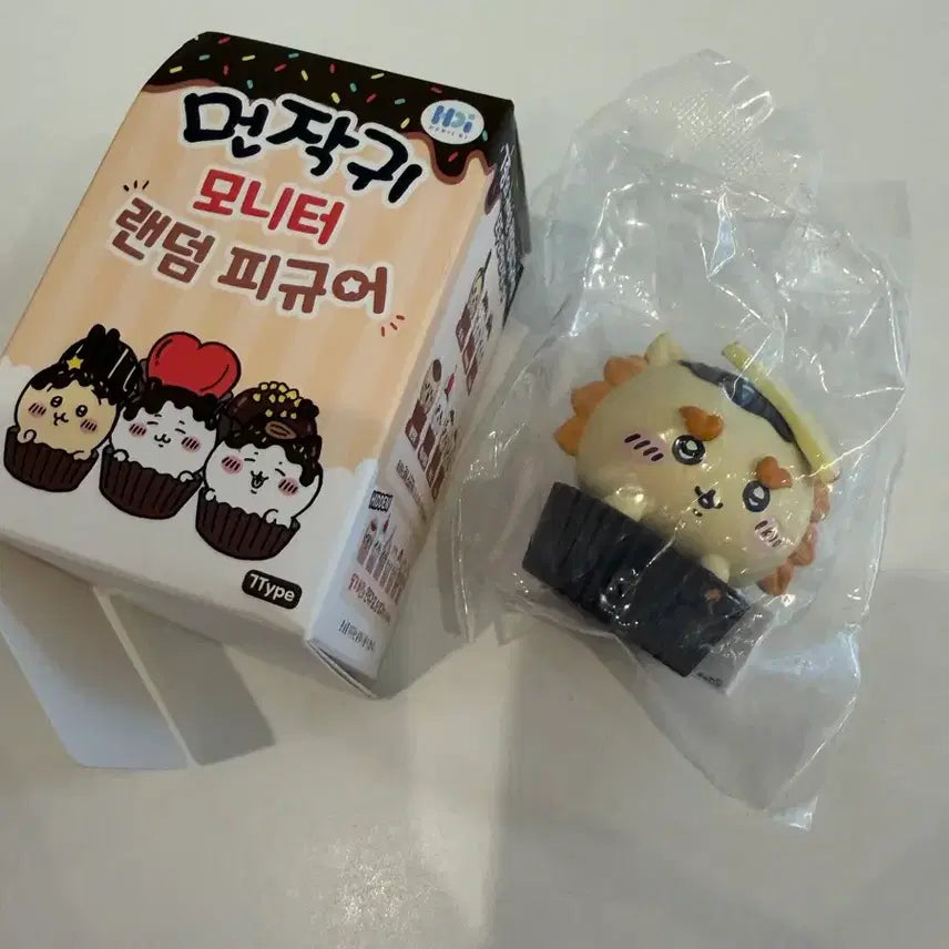 [BUNJANG] Cheekawa Monitor Random Figure (Sisa Version) / 먼작귀 치이카와 모니터 랜덤 피규어 시사