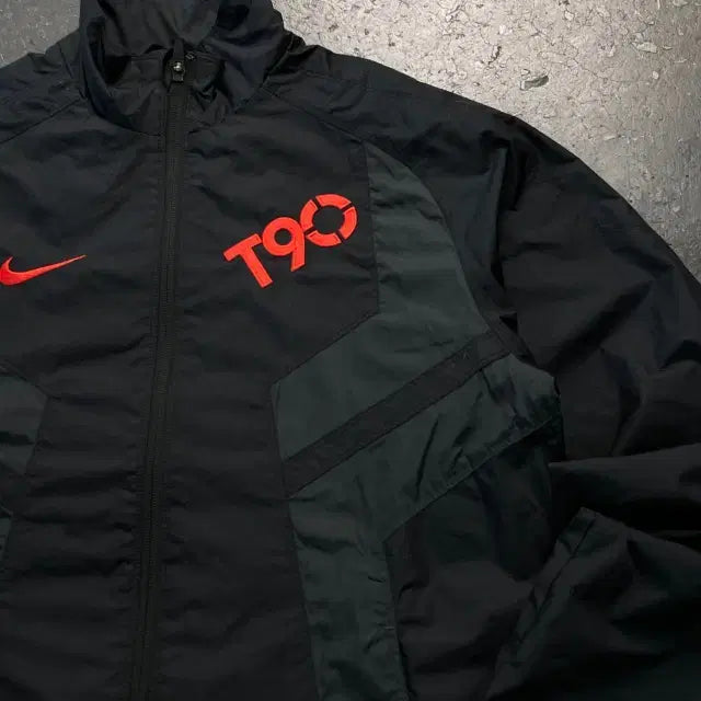 [BUNJANG] Nike Total 90 Storm-Fit Windbreaker / 100 나이키 스톰핏 토탈90 바람막이