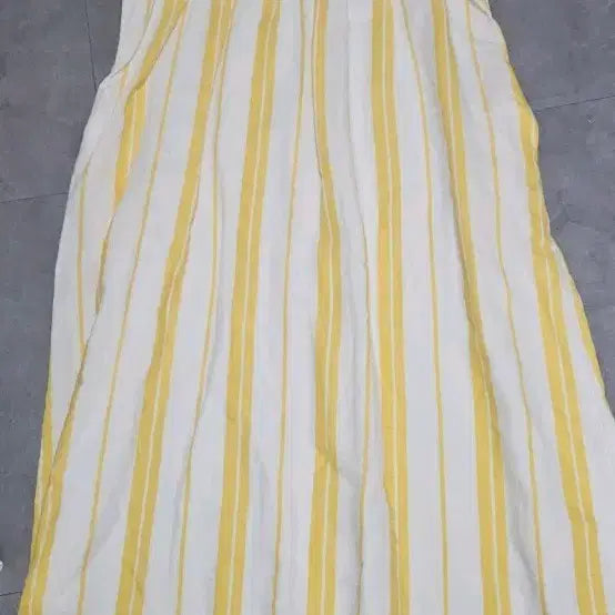 [BUNJANG] ROSEBAY Striped Puff Sleeve Dress / ROSEBAY 로즈베이 스트라이프  원피스 퍼프소매