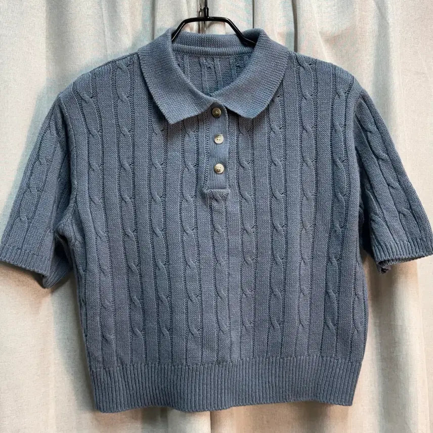 [BUNJANG] Sky Blue Cable Knit Cropped Short Sleeve Polo T-Shirt / (FREE) 하늘색 케이블 니트 크롭 숏 반팔 폴로티