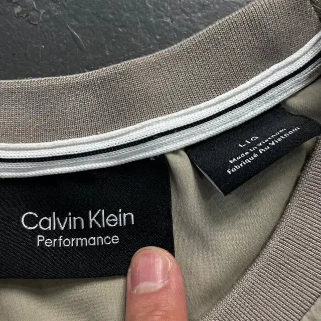 [BUNJANG] Calvin Klein 100% Cotton Short Sleeve Warm-up T-Shirt / 100 캘빈클라인 반팔 웜업