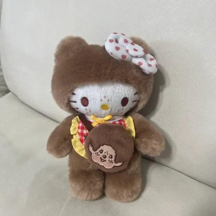 [BUNJANG] Hello Kitty Monchhichi Collaboration Limited Edition Doll / (택o 새제품) 헬로키티 몬치치 콜라보 한정판 인형