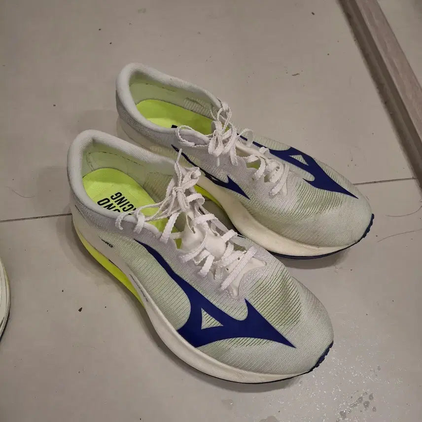 [BUNJANG] Mizuno HyperWarp Pro Running Shoes Size 260 / 미즈노 하이퍼워프 프로(260)