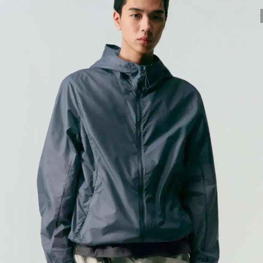 [BUNJANG] City Leisure Lightweight Glossy Windbreaker Jacket Blue-Gray / [시티 레저] 라이트웨이트 글로시 윈드브레이커 재킷 블루그레이