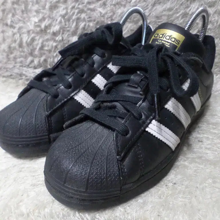 [BUNJANG] Adidas Superstar Core Black Sneakers / 후루룩구제2 220 아디다스 슈퍼스타 코어블랙 운동화260511