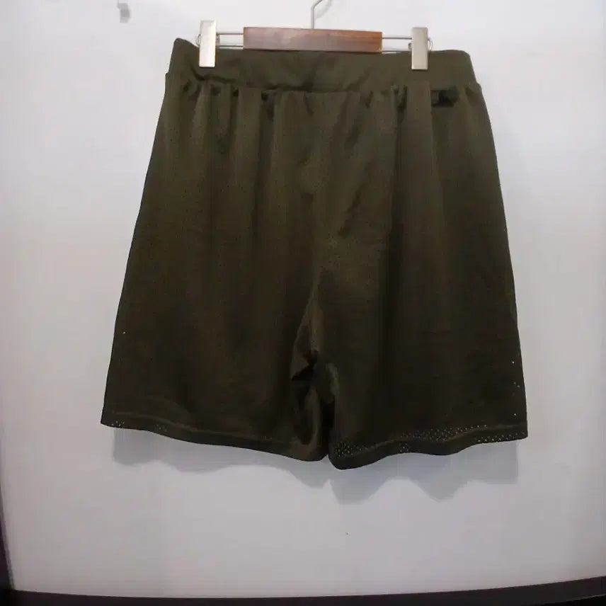 [BUNJANG] MLB New York Yankees Khaki Mesh Shorts Size 86 / MLB 뉴욕 양키스 카키색 메쉬 반바지 86