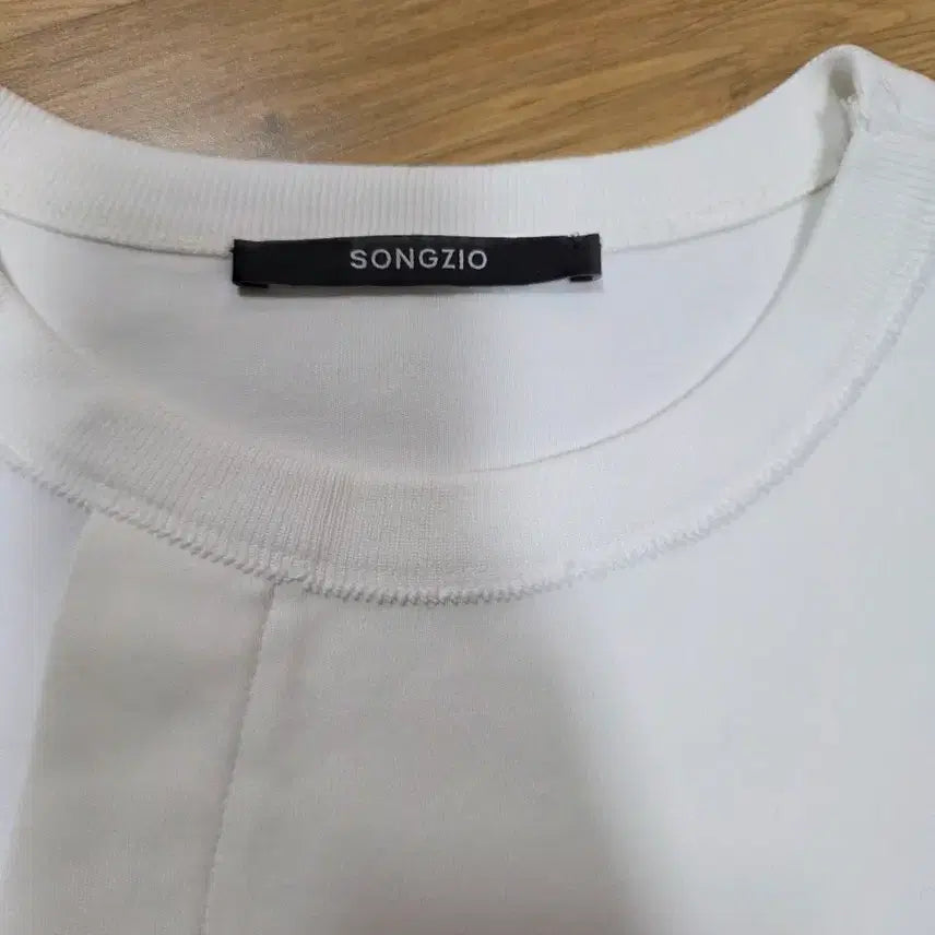 [BUNJANG] Songzio Homme White Two-Tone Sweatshirt / 송지오옴므 화이트 맨투맨 100