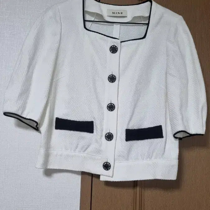 [BUNJANG] Mine Square Neck Crop Jacket / 마인스퀘어넥 크롭자켓 55