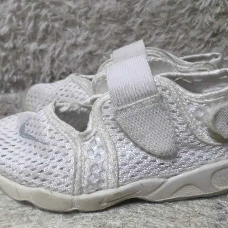 [BUNJANG] Nike Air Rift White Kids Junior Shoes 260511 / 후루룩구제2 150 나이키 에어리프트 화이트키즈 아동화 주니어260511