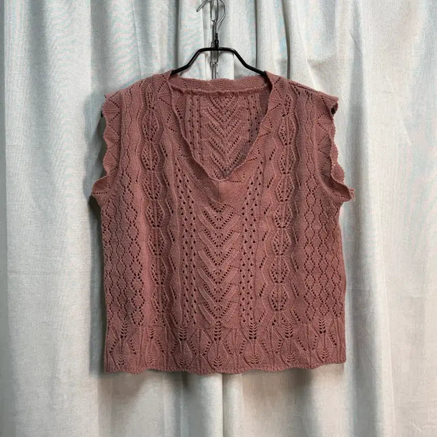 [BUNJANG] Vintage Punching V-Neck Cropped Summer Knit Vest / [FREE] 빈티지 펀칭 V넥 크롭 여름니트 베스트