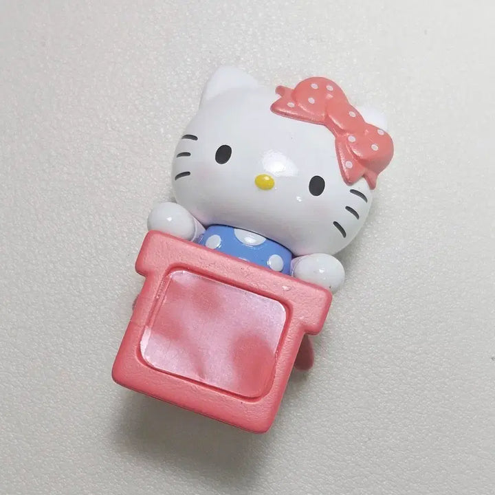 [BUNJANG] Sanrio Hello Kitty Hyper Red Figurine / 산리오 헬로키티 히퍼 레드 판매
