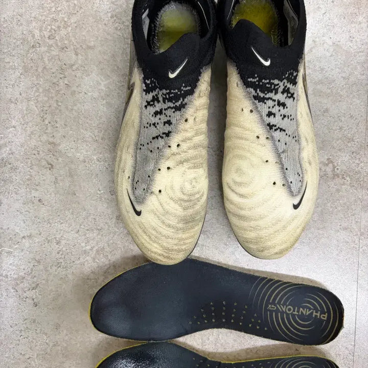 [BUNJANG] Nike Phantom GX2 Elite AG 255mm Football Boots / 팬텀gx2 엘리트 ag 255mm팝니다