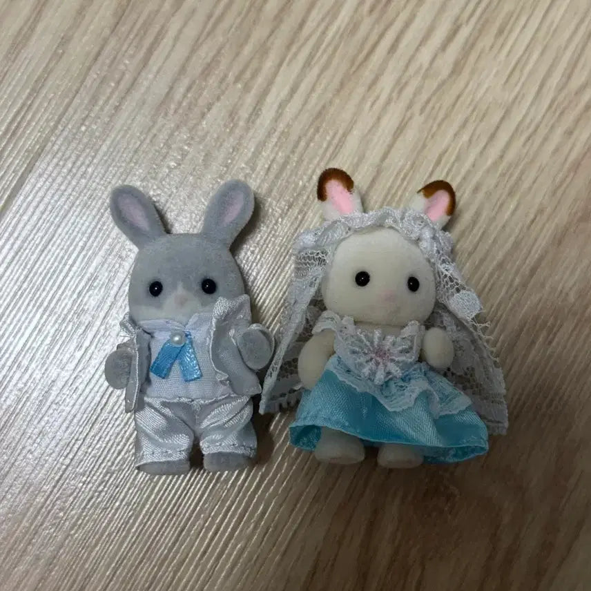 [BUNJANG] Sylvanian Families 2119 Sky Blue Wedding Chapel + Baby Wedding Couple (Sealed) / 미개봉)실바니안 2119 스카이블루 웨딩 채플 + 아기 웨딩 커플