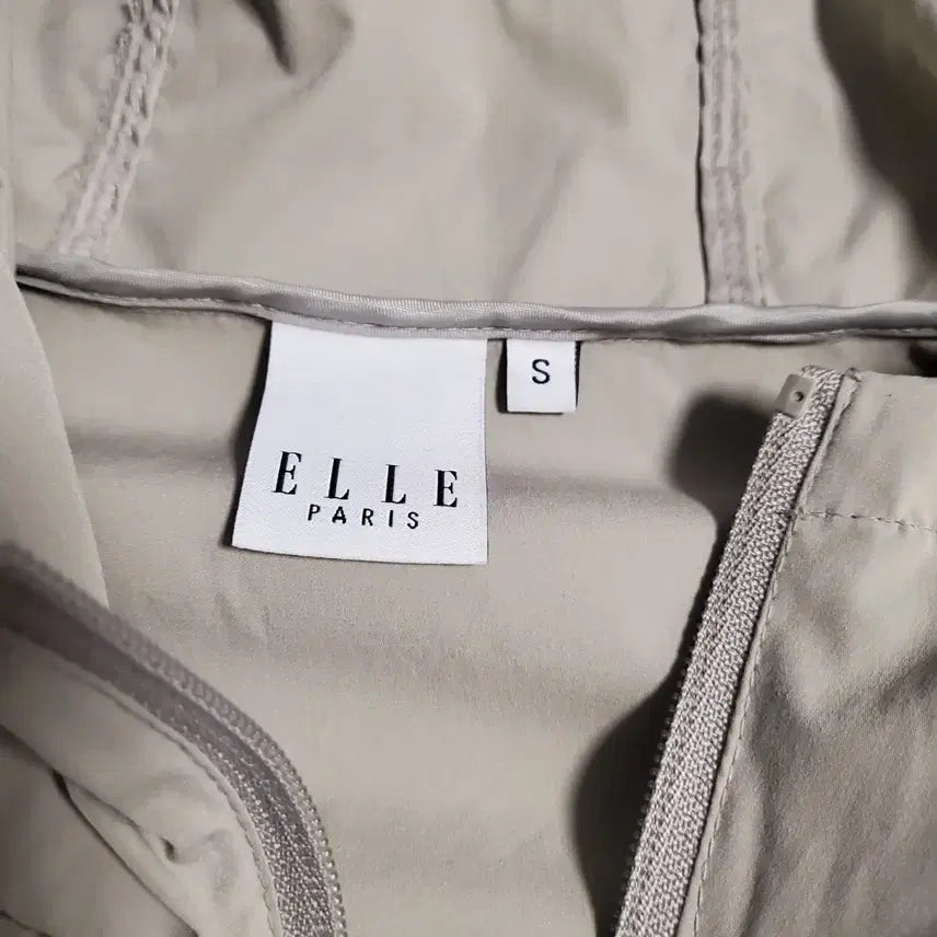 [BUNJANG] Elle Paris Loose Fit Wrinkle-Free String Hooded Long Wind Jumper / 엘르 파리 루즈핏 링클프리 스트링 후드 롱 윈드 점퍼 s